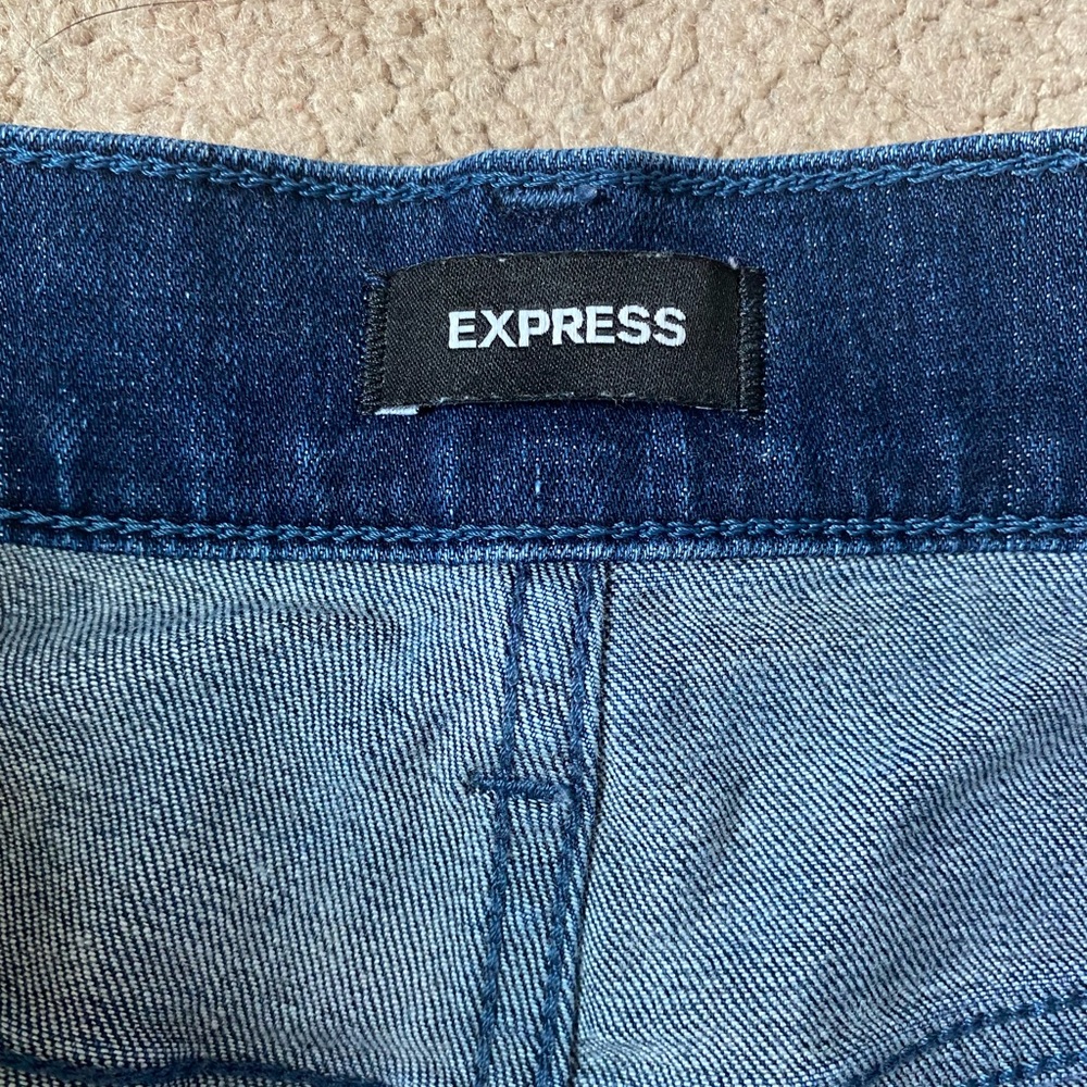 Express Mid Rise Jean Shorts - Picture 3 of 5